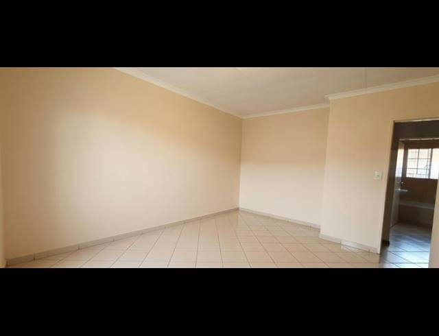 2 BEDROOM TOWNHOUSE FOR SALE IN ELARDUSPARK